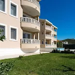 In Mit Grosser Terrasse By Interhome Dugi Rat