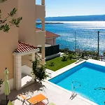 In Mit Grosser Terrasse By Interhome Dugi Rat