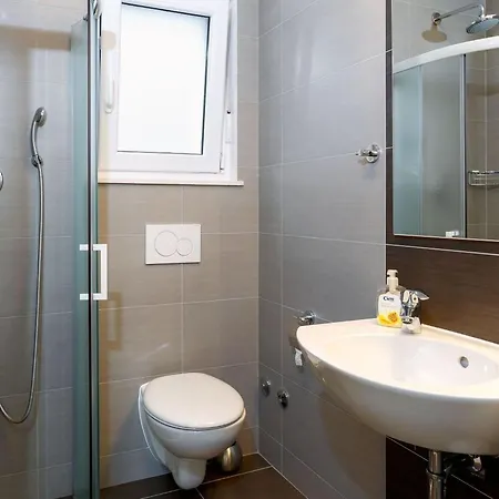 In Mit Grosser Terrasse By Interhome Apartman